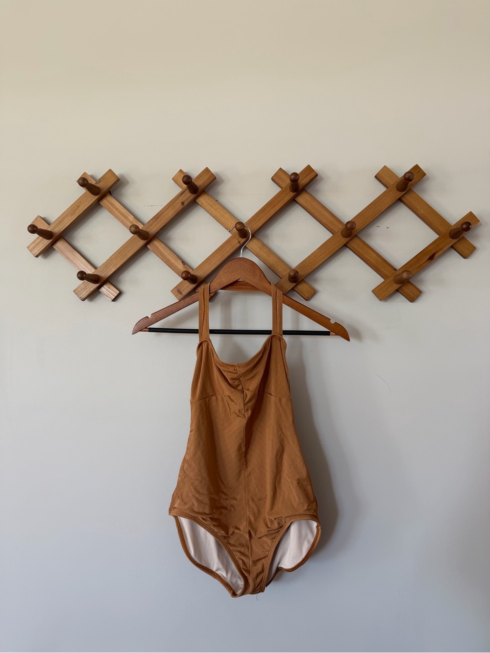 Harmonie Bodywear Bronze Halter Leotard – Medium